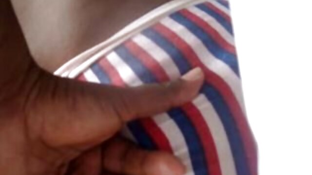 忙しい女の子は車を洗いたいが、それは彼女が唯一のセックスをしていたことが判明しました いってつ 無料 動画