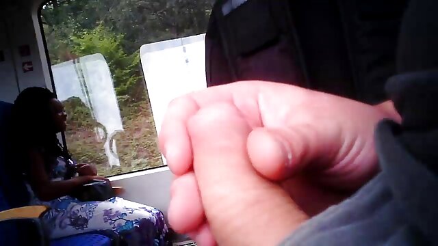 大きなヨットで小さなロシアの女の子を植えました 鈴木 一徹 女性 向け 動画
